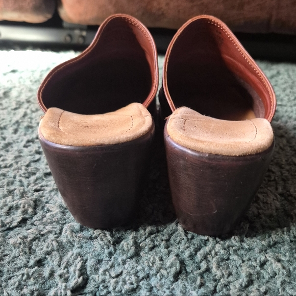 Nurture Women's Brown Leather Clogs 6M - Picture 3 of 14